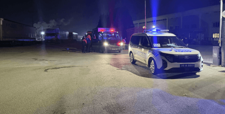 İzmir'de TIR'dan kimyasal madde sızıntısı: 5 kişi hastaneye kaldırıldı