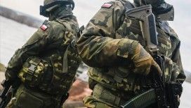 Polonya, Rusya-Ukrayna çatışmaları nedeniyle hava sahasını alarma geçirdi