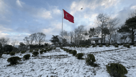 İstanbul'da yeni yılın ilk gününde karla uyandı