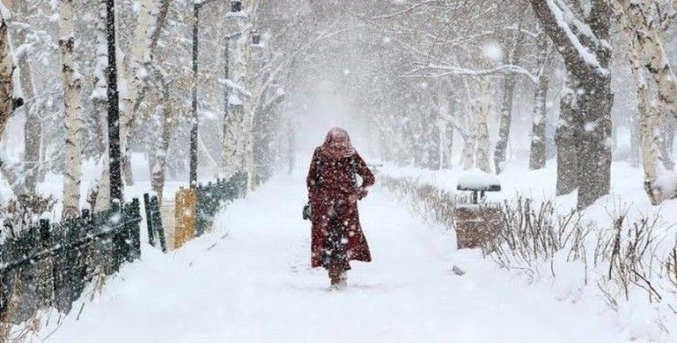 İstanbul’da hava aniden değişecek, tarih verildi: Kar, fırtına ve sağanak geliyor