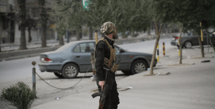 Suriye Savunma Bakanlığı'ndan SDG'ye: Tüm silahlı unsurlar Fırat'ın doğusuna çekilsin