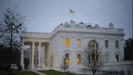 ABD, İran'dan mal ithal eden tüm ülkelere ikincil gümrük vergileri uygulayacak