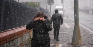 AKOM'dan İstanbul için uyarı: Sağanak ve fırtına etkili olacak