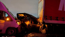 Anadolu Otoyolu'nda 16 araç birbirine girdi: 4'ü ağır 6 yaralı