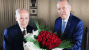 Bahçeli'den Erdoğan'a 72. yaş gününe özel 72 gül