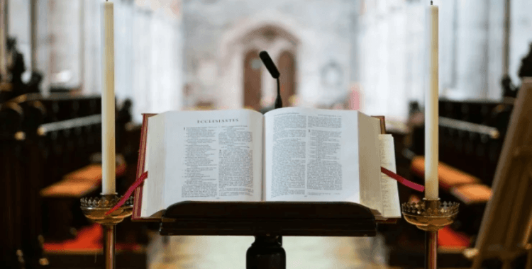 ChatGPT vaaz veriyormuş: Papa rahiplerin yapay zekayı bırakmasını istedi