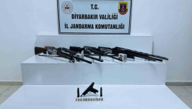 Diyarbakır’da jandarma operasyonları: Silah ve aparatları ele geçirildi