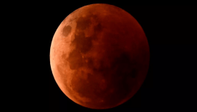 Beklenen gün geldi, dünyanın bir tarafı bu olayı izliyor: Kanlı Ay tutulması Türkiye'den görülecek mi?