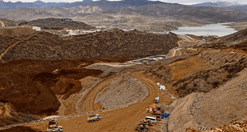 İliç'teki altın madeninin yüzde 80'i 1,5 milyar dolara Cengiz Holding'e satılıyor