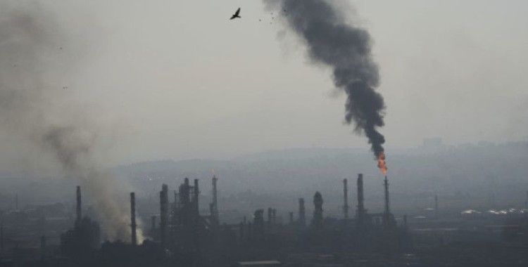 İran, ülkenin en büyük petrol rafinerisini vurdu