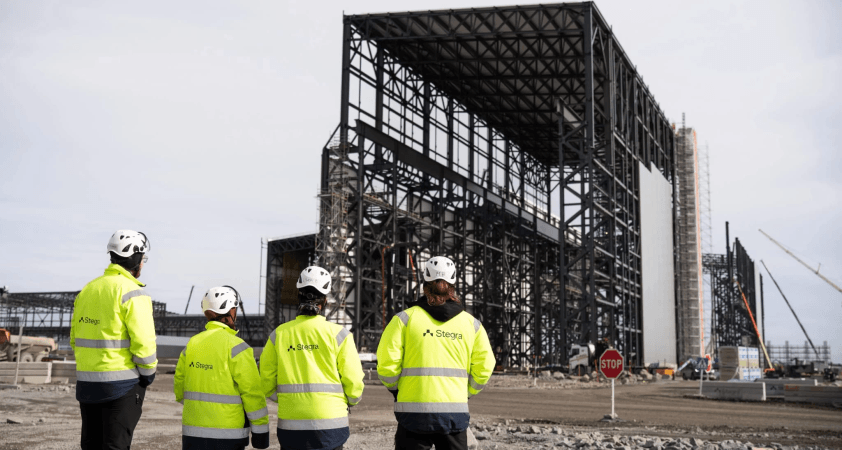 Koç Holding, İsveç’te dünyanın ilk yeşil çelik şirketine ortak olarak demir-çelik sektörüne adım attı