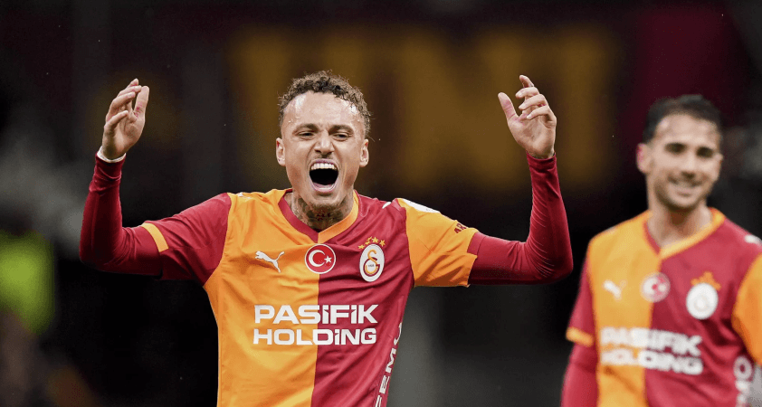 Galatasaray sabaha karşı açıkladı: Lang'ın parmağı koptu, Osimhen'in kolu kırıldı