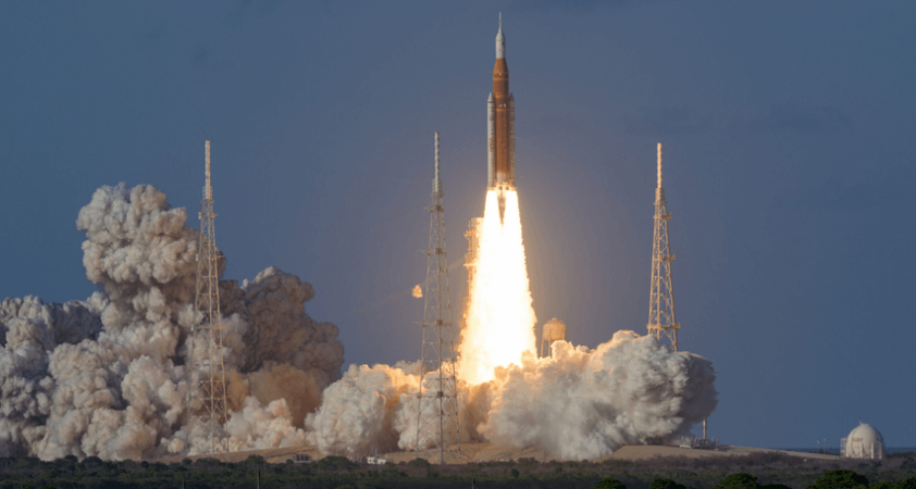 NASA Artemis II görevi kapsamında Orion uzay aracını Ay'a fırlattı