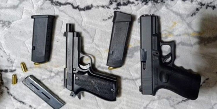 İstanbul’da gizli cephanelik ortaya çıkarıldı: Yeraltı deposundan binlerce silah parçası çıktı