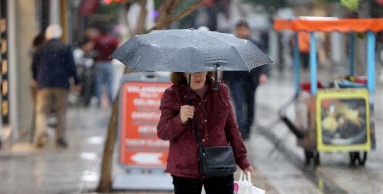 AKOM ‘dikkat’ diyerek uyardı: İstanbul’a soğuk ve yağışlı hava geliyor