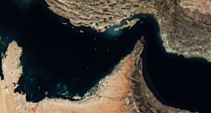 İran: Hürmüz Boğazı'ndan hiçbir ticari gemi ve petrol tankeri geçmedi