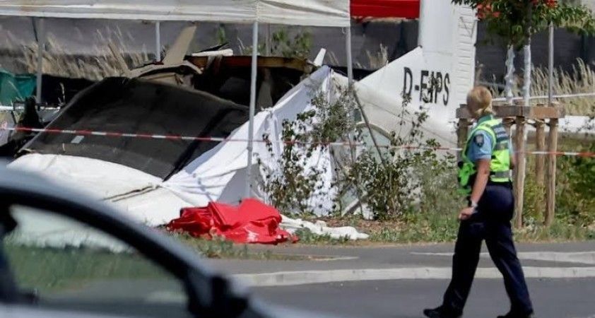 Fransa'da paraşütçüleri taşıyan uçak düştü: 11 kişi hayatını kaybetti