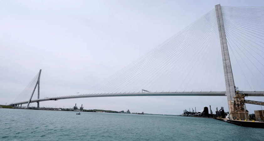 Kanada'dan ABD'nin gümrük vergisine tepki: Ortak köprü açılışı iptal edildi