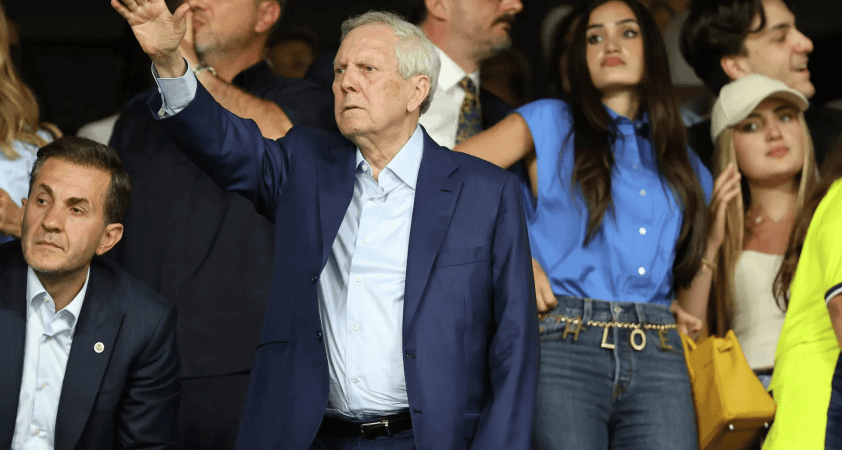 Fenerbahçe yönetiminde 7 istifa: Aziz Yıldırım'ın en yakınındaki isim bıraktı