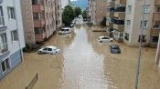 Kastamonu'da sağanak hayatı olumsuz etkiledi