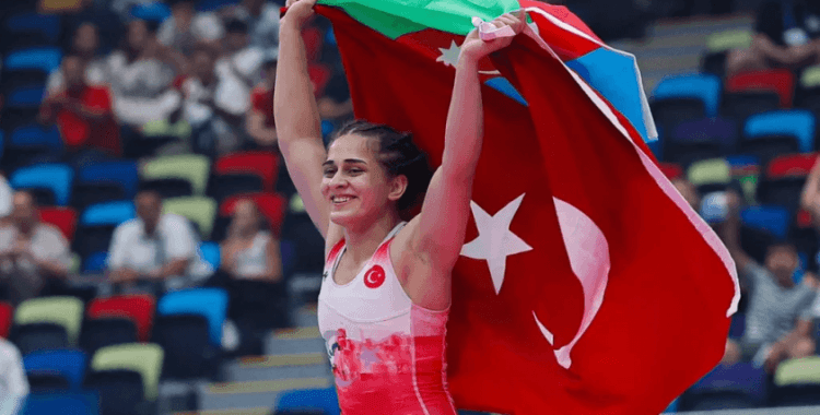 Özdenur Özmez, 17 yaş altında dünya şampiyonu oldu