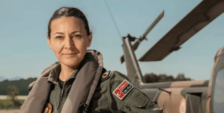 Tarihe geçti: Albay Özlem Karapınar Türk Hava Kuvvetleri'nin ilk kadın paşası oldu