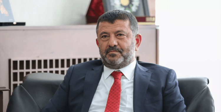 İzmir Büyükşehir Belediyesi'nde yolsuzluk soruşturması: Veli Ağbaba'nın ağabeyi Hür Ağbaba gözaltına alındı