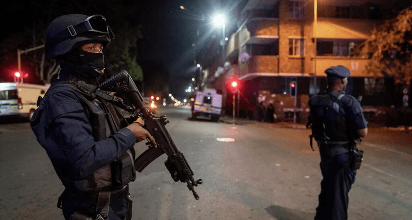 Güney Afrika'da peş peşe silahlı saldırılar: 11 kişi hayatını kaybetti
