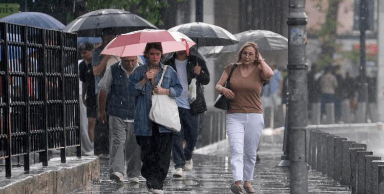 Meteoroloji’den 26 il için sarı ve turuncu kodlu uyarı: Sel ve su baskınlarına dikkat