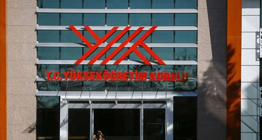 Cumhurbaşkanlığından yazı gönderildi: Akademisyenlere 'sosyal medya' yasağı getirildi