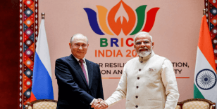 Putin ve Modi, BRICS Zirvesi kapsamında görüşme gerçekleştirdi
