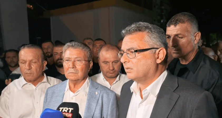 Kuzey Kıbrıs'ta iki bakan değişti