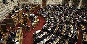 Yunanistan'da anayasa değişikliği için kritik gün: Parlamento son oylamayı yapıyor, protestolar sürüyor