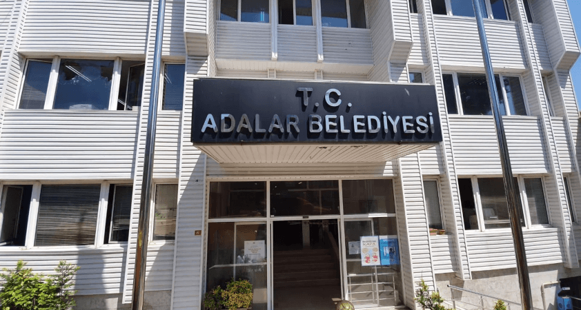 Adalar Belediyesi AK Parti'ye geçti