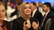 Fatma Betül Sayan Kaya AK Parti'deki görevlerinden ayrıldı