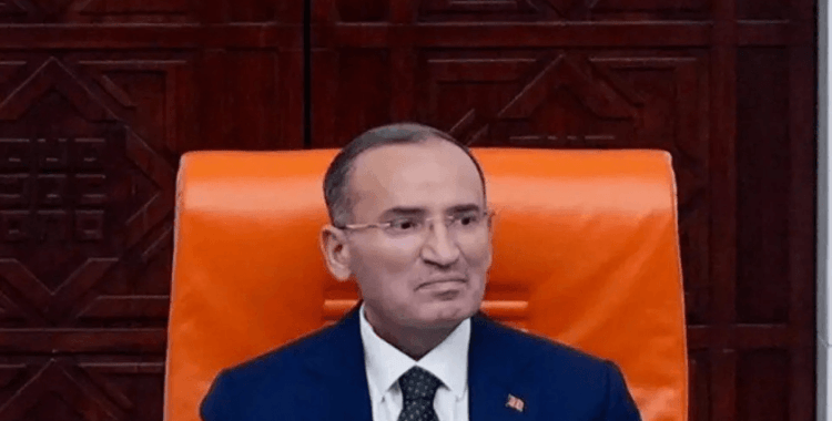 Bekir Bozdağ görevinden istifa etti