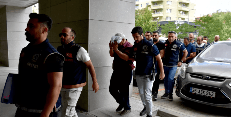 Esenyurt Belediyesi'ne yeni operasyon: 17 kişi gözaltında, 2 kişi aranıyor