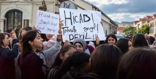 Azerbaycan'da başörtüsü protestoları: 37 kişi gözaltında