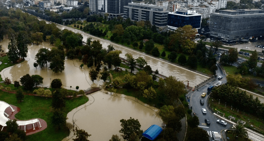 Meteoroloji, İstanbul Valiliği ve AKOM saat verdi: Megakent için yeni uyarı