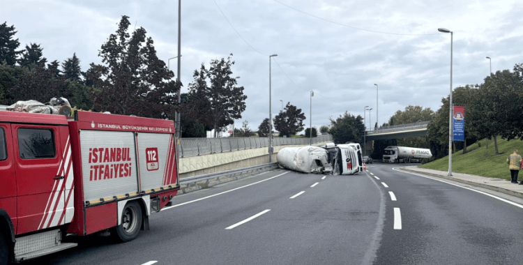 Bakırköy'de LNG yüklü tanker devrildi: Bölge trafiğe kapatıldı